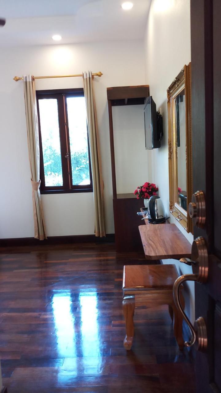 Villa Bouathong Hotels Luang Prabang Exteriör bild